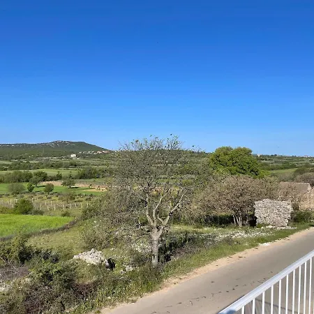 Velim - Stunning View & Heated Private Pool *